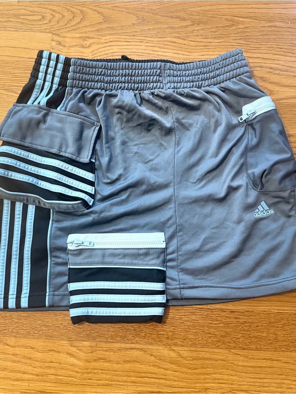 Frankie collective rework adidas skirt Medium EUC